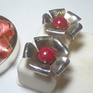 Vintage 7.5mm Red Stone Flower Sterling Silver 925 Screw Back Earrings #15956
